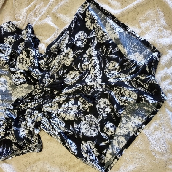 Vera Bradley Romper-oversized Small - Picture 5 of 9